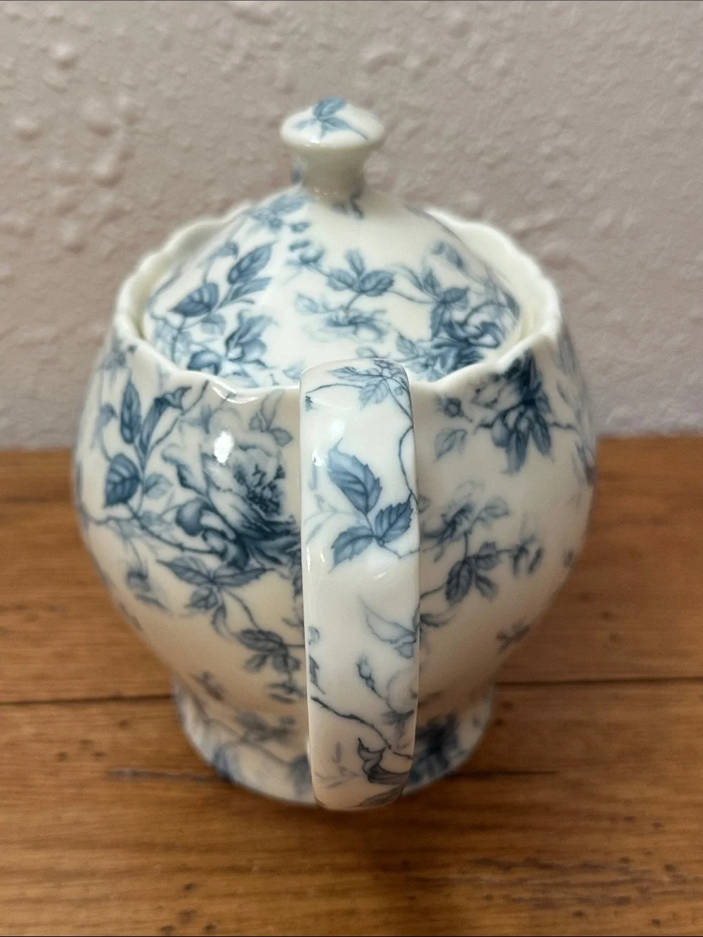 Blue Rose Toile Fine Porcelain Teapot with Lid